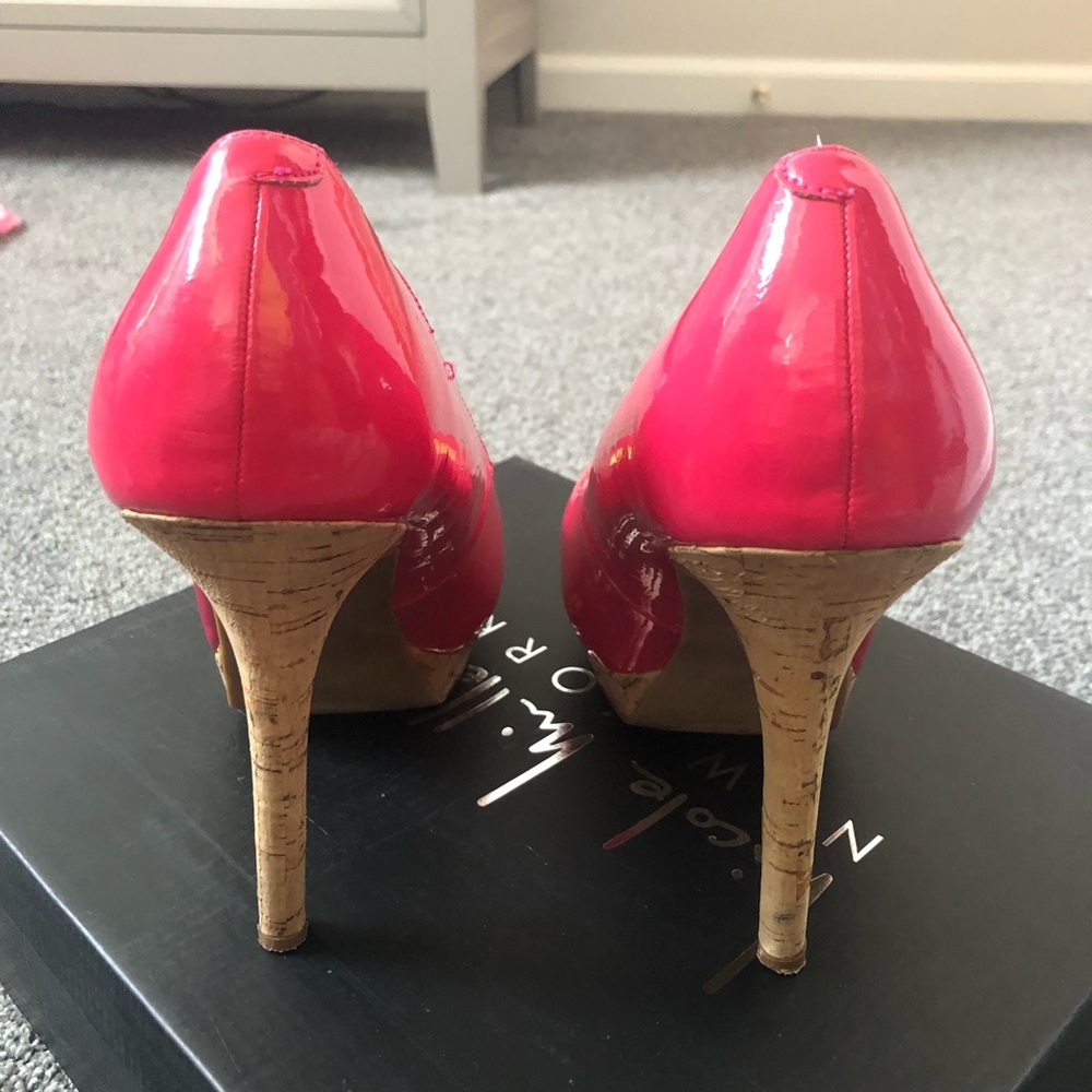 GUESS Open-Toe Pumps - Picture 4 of 5